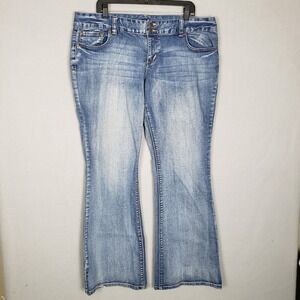 Maurices Bootcut Jeans Distressed Light Wash Coastal Cowgirl Sz 17/18 Long Tall